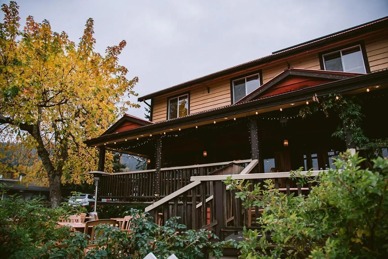 Salt Spring Inn Ltd Ganges 3*,