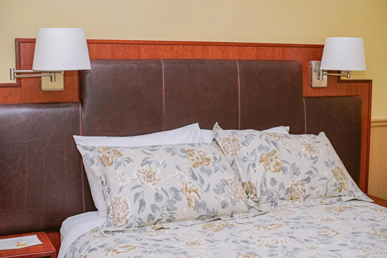 Salt Spring Inn Ltd Ganges